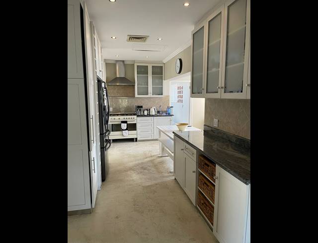 3 BEDROOM FREEHOLD FOR SALE IN UMHLANGA CENTRAL